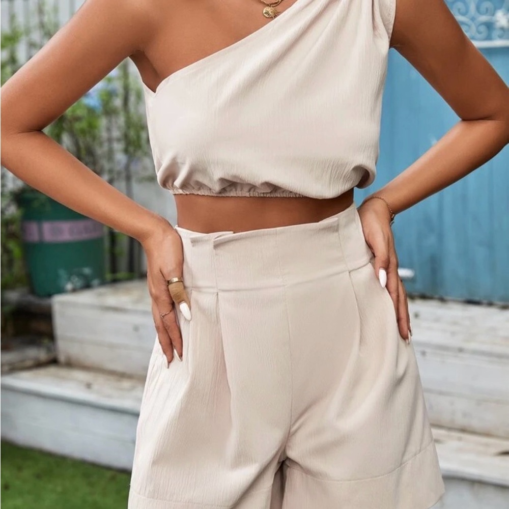 SHEIN Cream Women's Shorts and Top